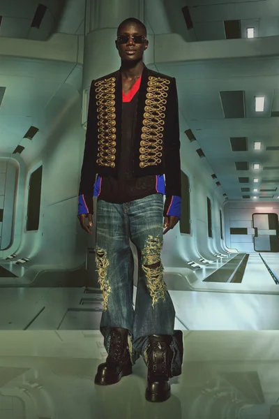 Look 18